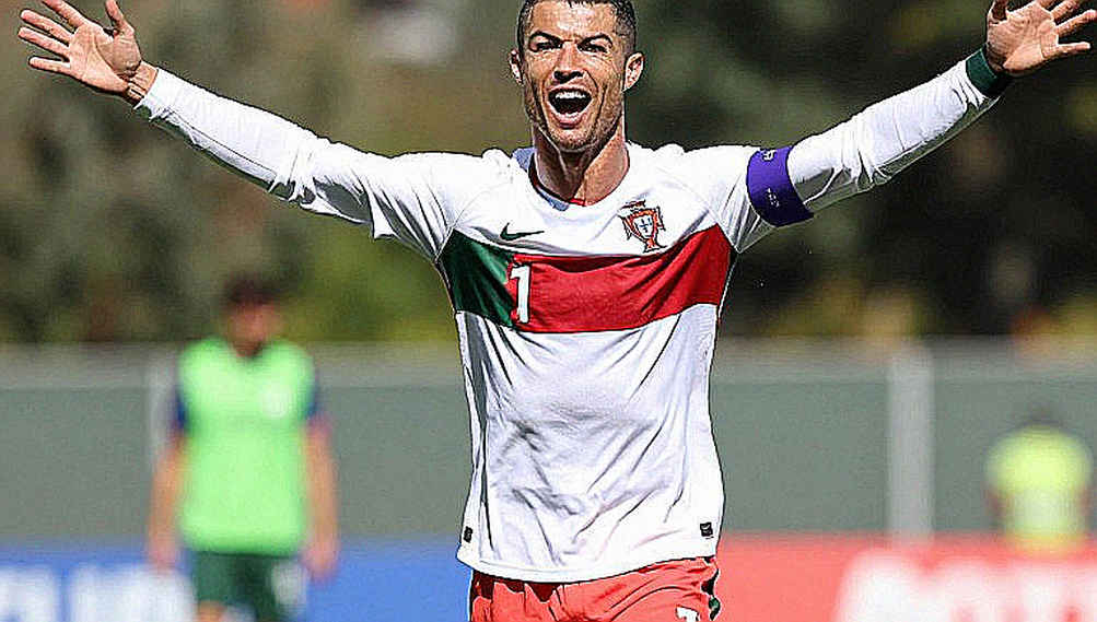 Lisandro Martínez phá vỡ im lặng: Ai đang trả tiền cho Manchester United?