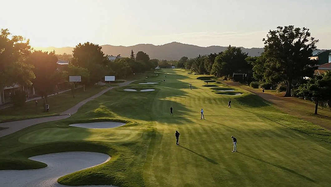 Cửa sổ chuyển nhượng golf: tiếng bước chân không nằm trong bảng tin