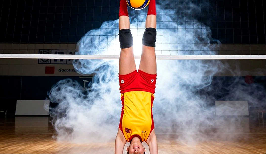 Ba mươi năm MOP bóng chuyền nữ NCAA: Kerri Walsh, Misty May và đường ống ngầm dẫn ra bãi biển