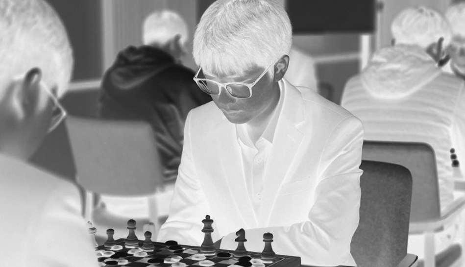 FIDE trước ngày bỏ phiếu ở Samarkand: lời hứa đưa Carlsen trở lại và khoảng trống chưa ai kiểm chứng